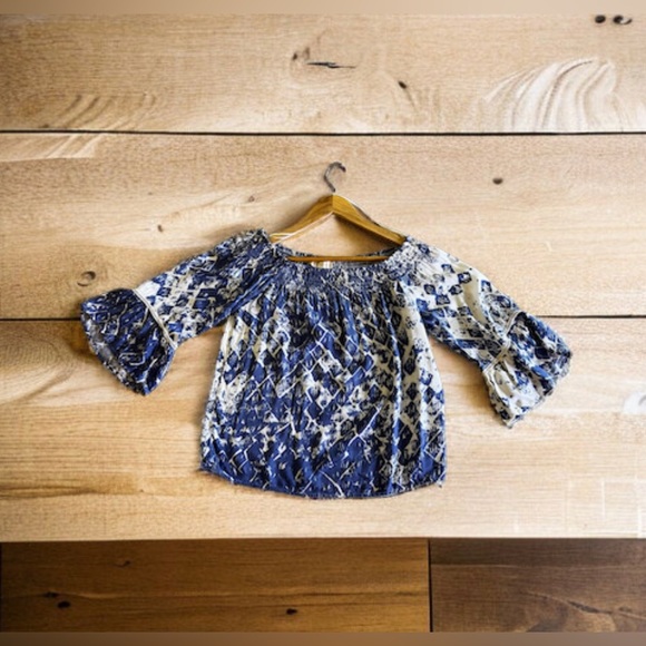 LoveStitch Tropical Print Off‎ the Shoulder Smocked Bell Sleeves Blouse size S - Picture 6 of 16